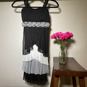 ✨2/$20 black ombré dress, sparkly grey flowers